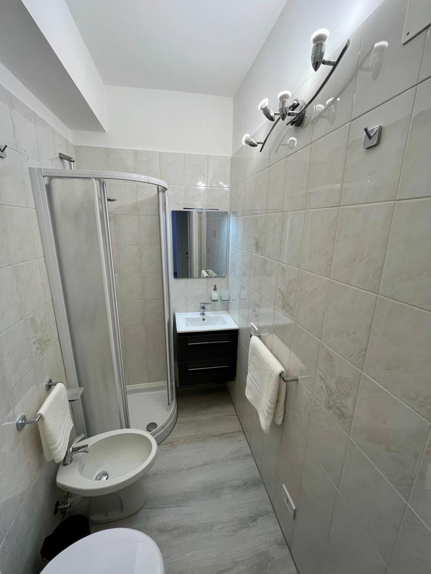 Lake & Nature Apartment Ispra Luaran gambar